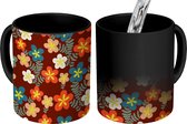 Magische Mok - Foto op Warmte Mokken - Koffiemok - Retro - Patronen - Bloemen - Jaren 70 - Magic Mok - Beker - 350 ML - Theemok