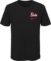 Nike NBA Chicago Bulls Wordmark SS Tee EZ2B7BCJ2-BUL, voor een jongen, Zwart, T-shirt, maat: M