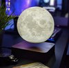 foto van Zwevende Maanlamp | Eikenhout look | Warm wit | 3 kleuren | 3D Maan lamp