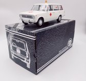 Triple 9 Seat 124 Familiare 1972 Ambulance Wit 1:18