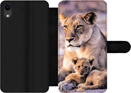 Étui pour téléphone iPhone XR Bookcase - Lionne - Lion - Cub - Avec poches - Étui portefeuille avec fermeture magnétique