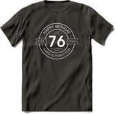 76th Happy Birthday T-shirt | Vintage 1946 Aged to Perfection | 76 jaar verjaardag cadeau | Grappig feest shirt Heren – Dames – Unisex kleding | - Donker Grijs - L