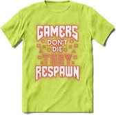 Gamers don't die T-shirt | Neon Rood | Gaming kleding | Grappig game verjaardag cadeau shirt Heren – Dames – Unisex | - Groen - S