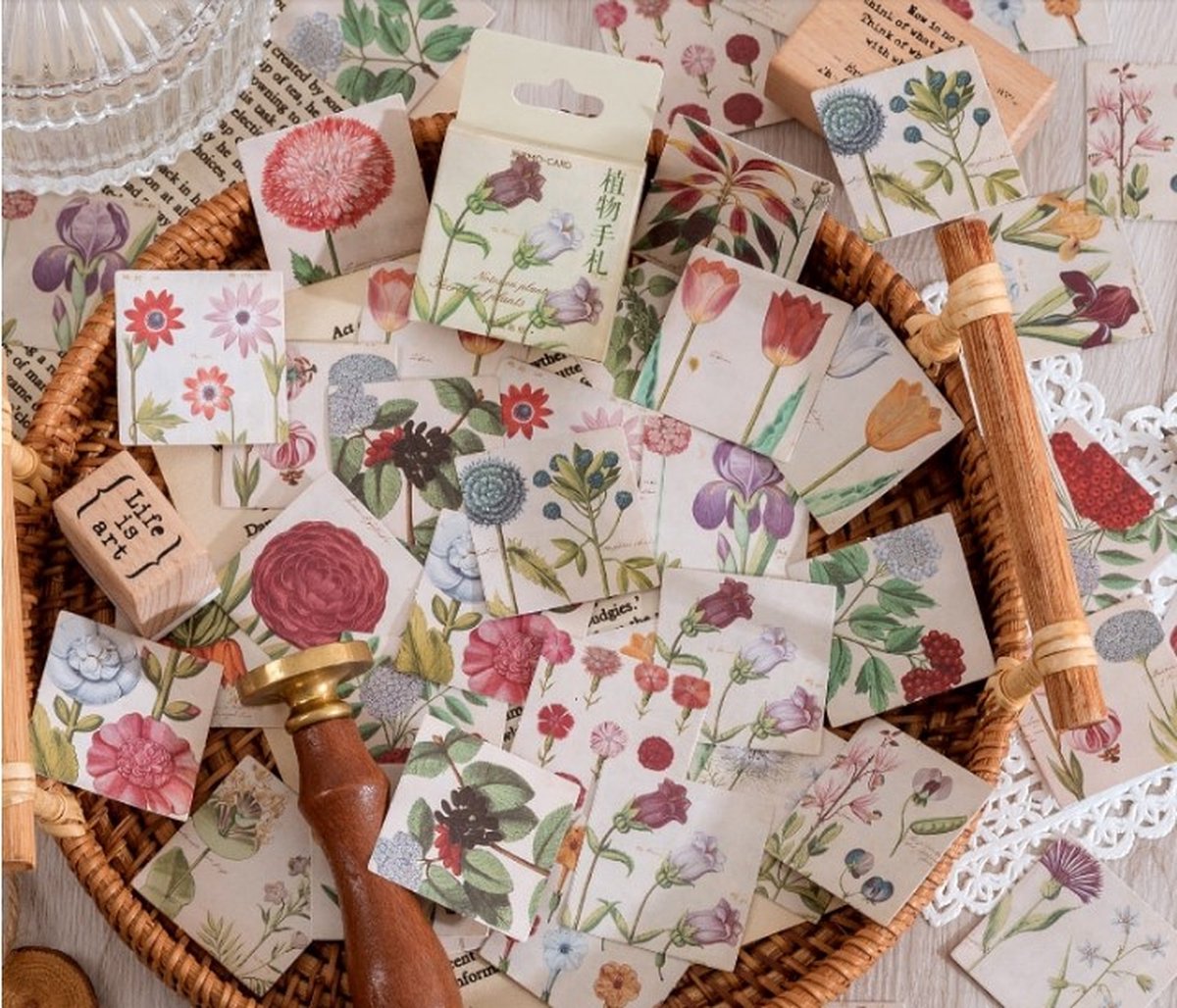 46 Stickers Voorjaarsbloemen - E042 - Vierkante Stickers Met Tulpen, Rozen, Lelie's, En Andere Bloemen - Stickerdoosje - Voor Scrapbook Of  Bullet Journal - Agenda Stickers - Decoratie Stickers — afbeelding 4