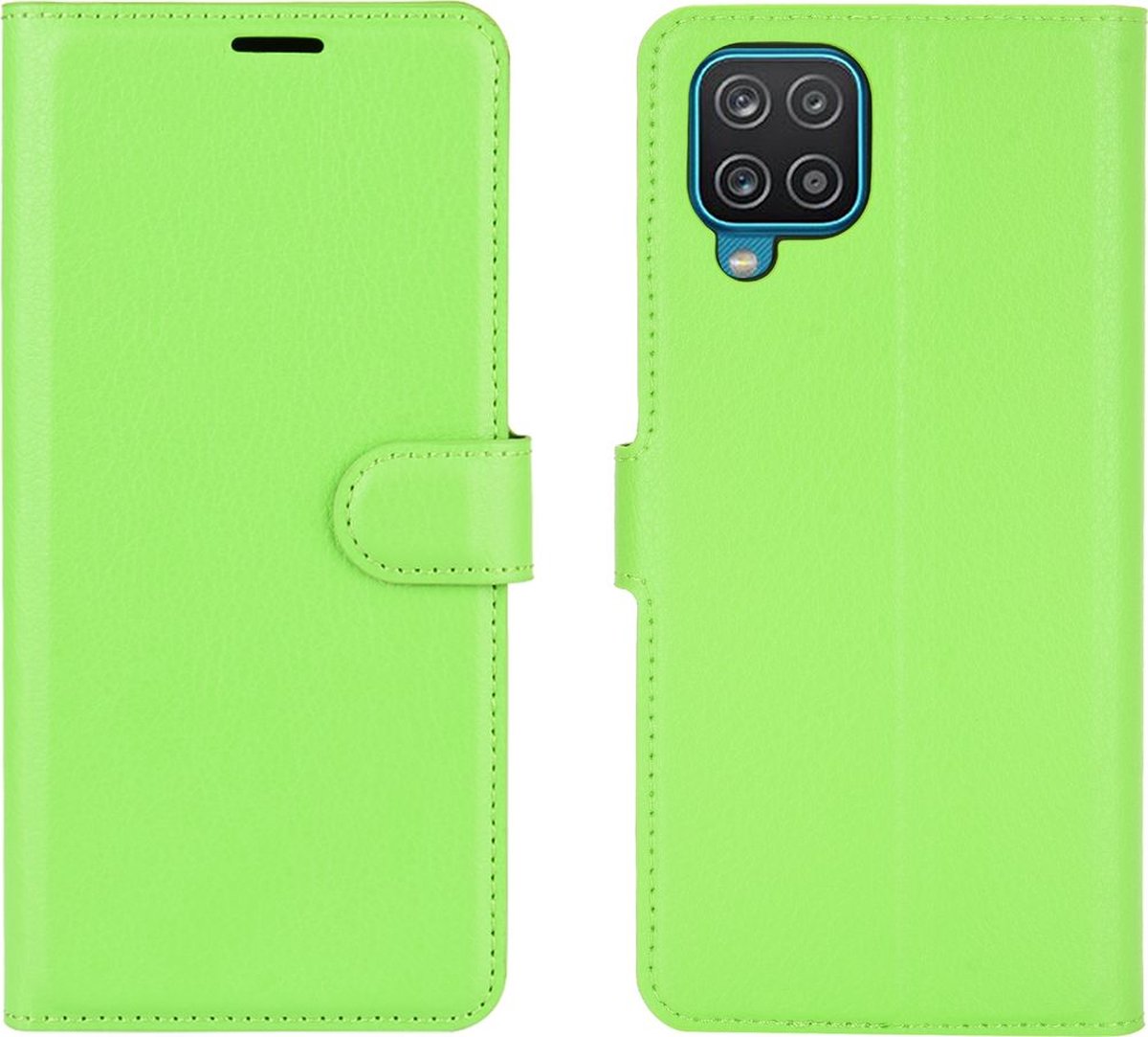 Mobigear Telefoonhoesje geschikt voor Samsung Galaxy A12 Hoesje | Mobigear Classic Bookcase Portemonnee | Pasjeshouder voor 3 Pasjes | Telefoonhoesje voor Pinpas / OV Kaart / Rijbewijs - Groen