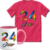 24 Jaar Vrolijke Verjaadag T-shirt met mok giftset Roze | Verjaardag cadeau pakket set | Grappig feest shirt Heren – Dames – Unisex kleding | Koffie en thee mok | Maat S
