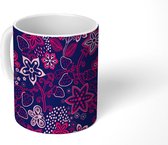 Mok - Koffiemok - Bloemen - Aardbei - Vlinder - Roze - Patronen - Mokken - 350 ML - Beker - Koffiemokken - Theemok