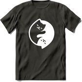 Ying Yang Sleepy Kat - Katten T-Shirt Kleding Cadeau | Dames - Heren - Unisex | Dieren shirt | Grappig Verjaardag kado | Tshirt Met Print | - Donker Grijs - M