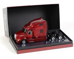 Peterbilt Model 579 Ultraloft Tractor - Truck - Trekker - 1:32 - Diecast Masters