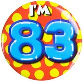 button I'm 83 staal 5,5 cm rood/geel/blauw