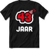 43 Jaar Feest kado T-Shirt Heren / Dames - Perfect Verjaardag Cadeau Shirt - Wit / Rood - Maat 4XL