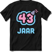 43 Jaar Feest kado T-Shirt Heren / Dames - Perfect Verjaardag Cadeau Shirt - Licht Blauw / Licht Roze - Maat 4XL
