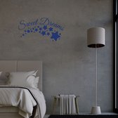 Stickerheld - Muursticker Sweet dreams - Slaapkamer - Droom zacht - Lekker slapen - Engelse Teksten - Mat Donkerblauw - 41.3x80.8cm