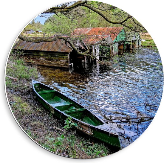 Forex Wandcirkel - Oude Kano en Schuurtjes in het Water - 40x40cm Foto op Wandcirkel (met ophangsysteem)