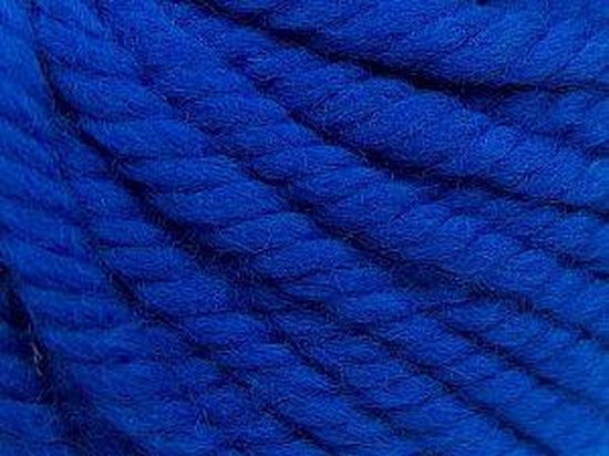 Wol breien op breinaalden maat 10 – 12 mm. – blauwe breiwol kopen pakket van 3 bollen garen 100 gram per bol 100% wol – breigaren van een fijne kwaliteit