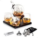 Whisiskey ® Decanteerkaraf - Wereldbol - Luxe Whiskey Karaf Set - 0,9 L - Incl. 8 Whisky Stones, Schenktuit en 4 Glazen