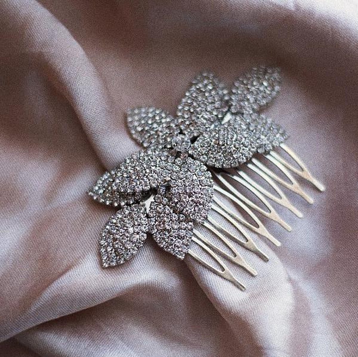 NATALIA zilverkleurige bruidsspeld - haaraccessoire bruiloft