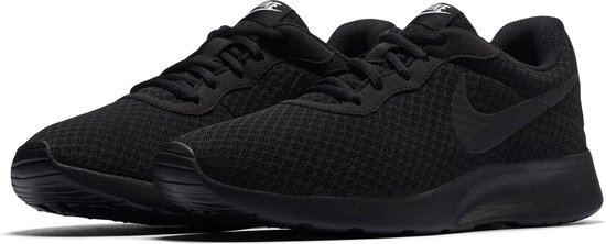 Nike Tanjun Dames Sneakers - Black/Black-White - Maat 38 | bol.com