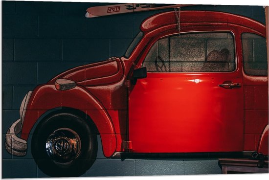 Dibond - Muurschildering Rood Autootje  - 90x60cm Foto op Aluminium (Wanddecoratie van metaal)