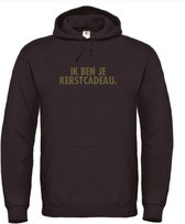 Kerst hoodie zwart - Ik ben je kerstcadeau - soBAD. | Kersttrui soBAD. | kerstsweaters volwassenen | kerst hoodie volwassenen | Kerst outfit | Foute kerst truien