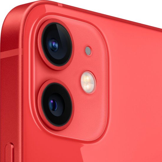 Close-up van de rode iPhone 12 met dubbele camera's en flitser.