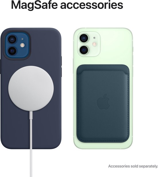 Donkerblauwe iPhone 12 met MagSafe oplader en MagSafe portemonnee. Accessoires apart verkrijgbaar.
