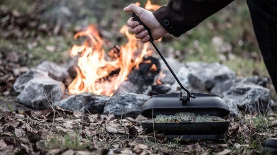 Gietijzeren Aardappel Brader PTO30 - gietijzer - geschikt voor in het vuur, kolen of de barbecue. van Esschert Design — afbeelding 5