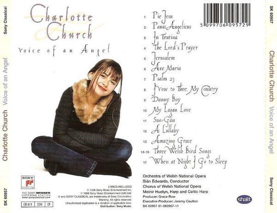 Charlotte Church zit en glimlacht. Ze draagt een donker vest met een bruine bontkraag en een spijkerbroek. De tracklist staat aan de rechterkant.