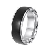 Lucardi Heren Ring mat met zwart - Ring - Cadeau - Staal - Zilverkleurig