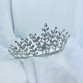 Zeer mooie luxe tiara kroontje / bruiloft / feest / haarversiering / haaraccesoires / gala / diadeem met steentjes