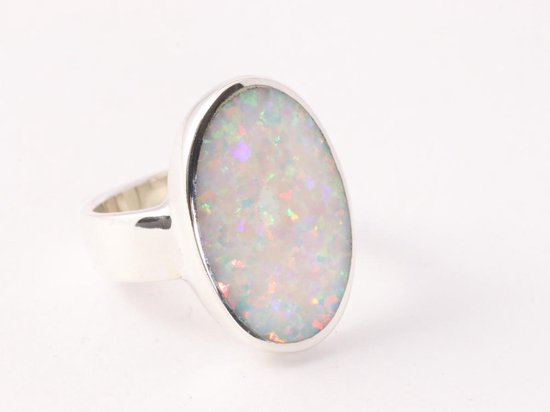 Ovale hoogglans zilveren ring met welo opaal - maat 18 | bol.com