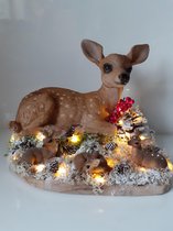 Bambi beeldje  winterstuk  met 4 bambi's  handgemaakt dus uniek met lichtjes  /hert/  20x26x22 cm