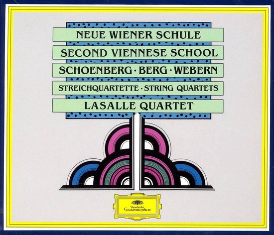 Albumhoes met tekst: 'NEUE WIENER SCHULE', 'SECOND VIENNESE SCHOOL', 'SCHOENBERG BERG WEBERN', 'STREICHQUARTETTE STRING QUARTETS', 'LASALLE QUARTET' en het logo van Deutsche Grammophon.