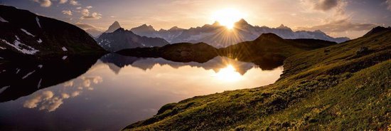 Poster Bergmeer bij zonsondergang 53x158 cm