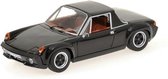 De 1:43 Diecast Modelcar van de Porsche 916 van 1971 in Black.This schaalmodel is begrensd door 1680 stuks. De fabrikant is Minichamps.Dit model is alleen online beschikbaar.