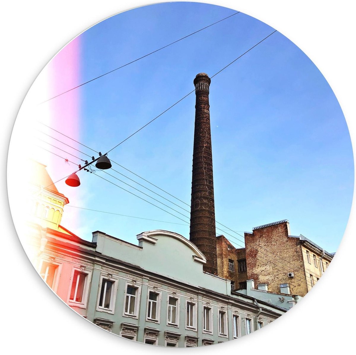 Forex Wandcirkel - Schoorsteen op Gebouw - 60x60cm Foto op Wandcirkel (met ophangsysteem)