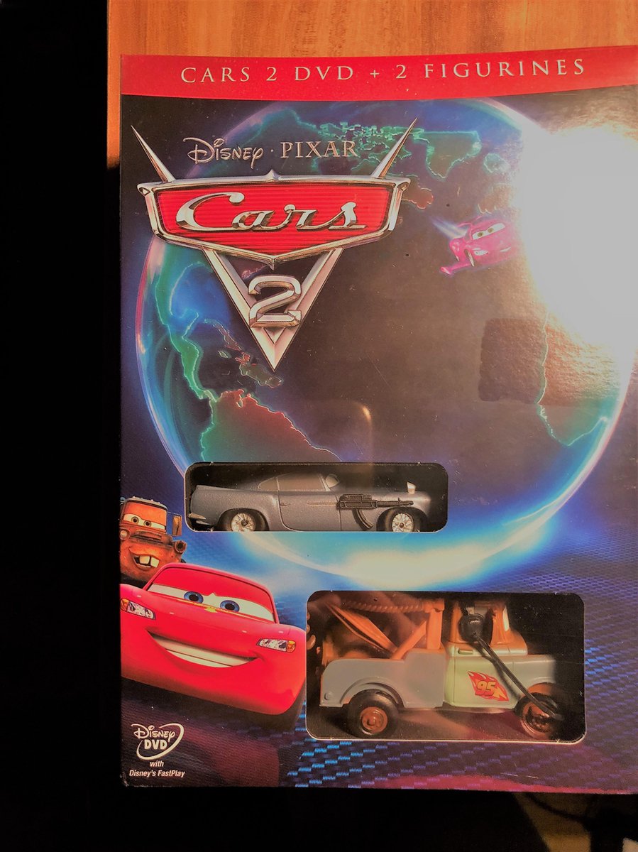 CARS 2 DVD FR + FIGURINES