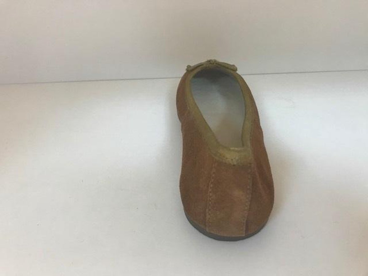 camel ballet pumps