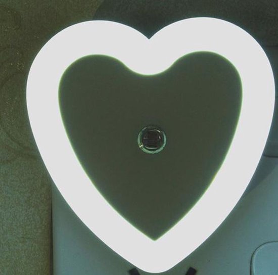 3 x LED hart Nachtlampjes met lichtsensor - Nachtlamp | Nachtlicht | Kinderkamer | Slaapkamer | Woonkamer | Badkamer | Overloop | Bewegingssensor met licht | Veiligheidslampje | 3-delige set | - Merkloos