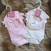 Soft Touch newborn cadeau set slabber + romper en sokjes wit