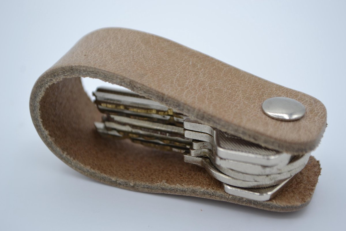 Taupe secret sleutelhanger van Italiaans vol nerf leer.