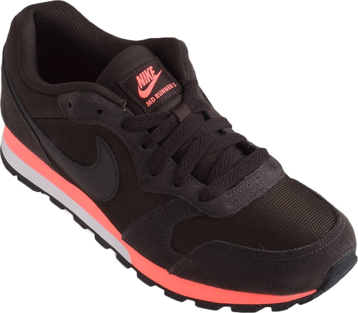 Nike MD Runner 2 Sportschoenen - Maat 41 - Vrouwen - bruin/roze ...
