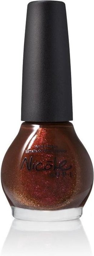 Nicole by O.P.I. nagellakflesje met een bruinrode, glinsterende lak en een zwarte dop.