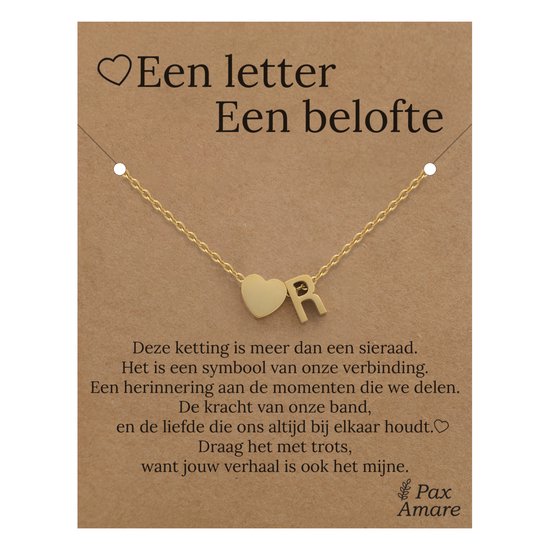 Gouden ketting met hartje en letter R. Tekst op kaart: Een letter, Een belofte.