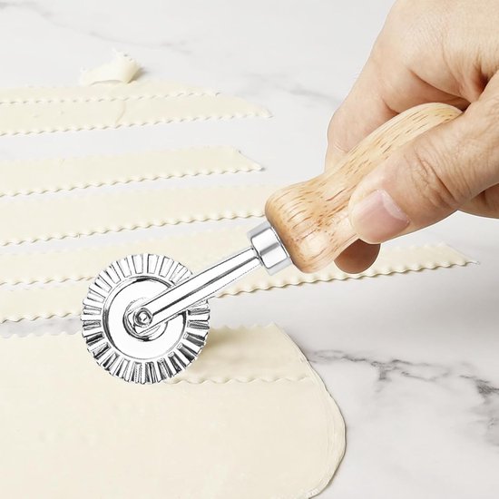 Ravioli, set van 4 stuks, ravioli uitsteekvormpjes, deegzakvorm, deegroller gegolfd, ravioli roller met houten handvat, ravioli-stempel met geribbelde rand, multifunctionele pastasnijder van Gwhole — afbeelding 2