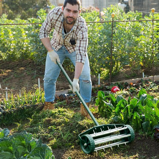 COSTWAY Gazonventilatorroller, gazonrol met steel, 3 cm spijkers en spatbescherming, handverticuteermachine rollend, gazonbeluchter handmatig, verticuteerder gazonwals voor tuin, erf, gazon van Merkloos	 — afbeelding 5