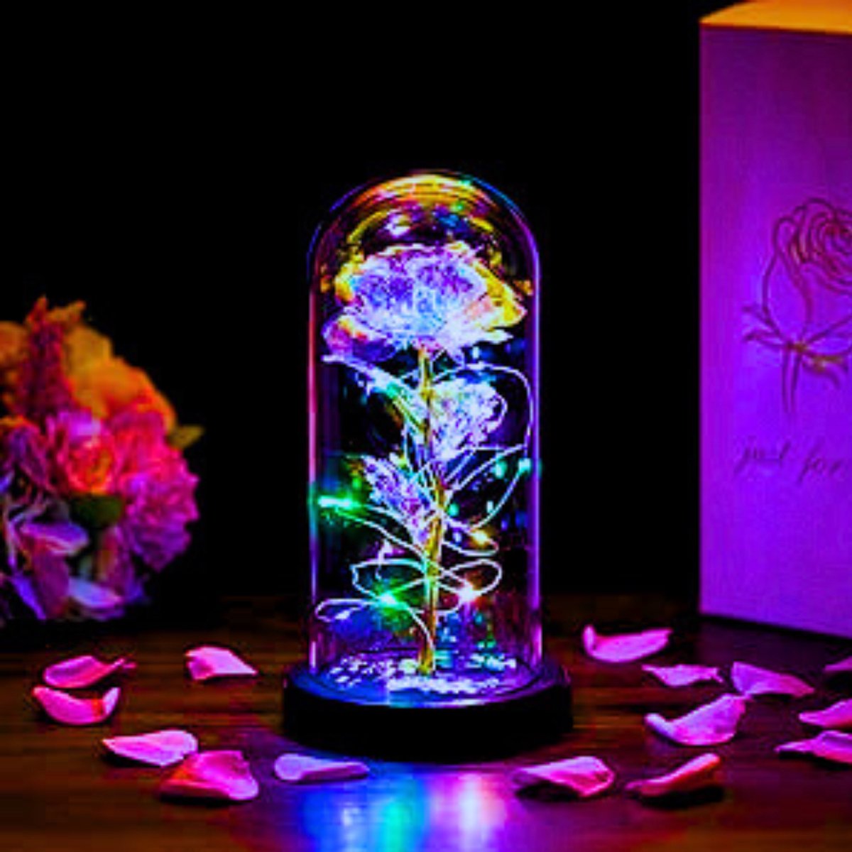 Betoverde Roos In Glazen Koepel Met LED-Verlichting – Eeuwige Kristallen Roos - Romantisch Geschenk Voor Haar – Perfect Voor Verjaardag - Valentijnsdag - Jubileum Of Bruiloft