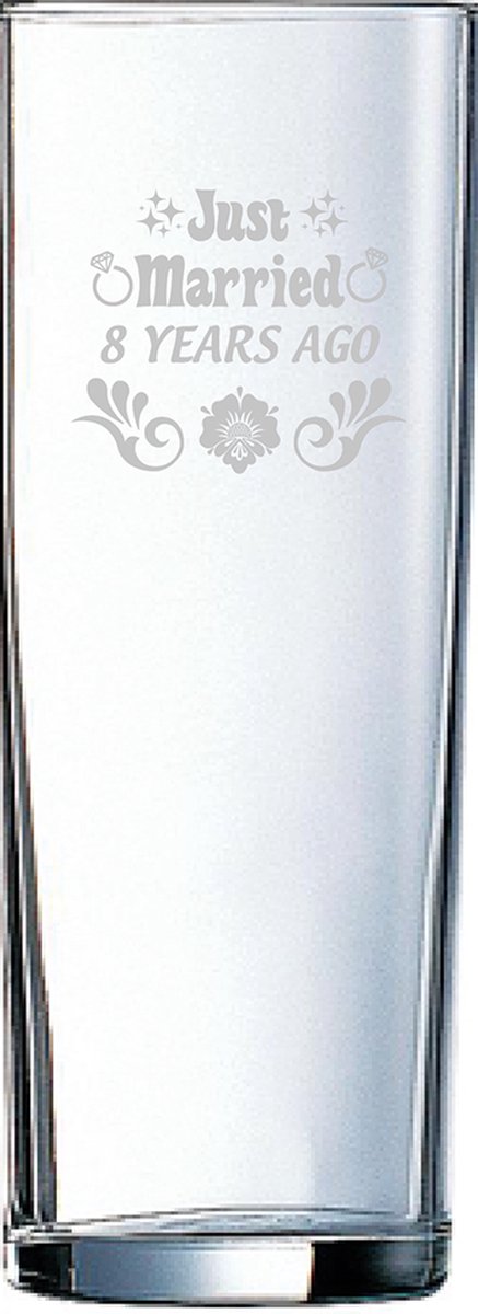 Gegraveerde longdrinkglas 31cl Just Married 8 years ago