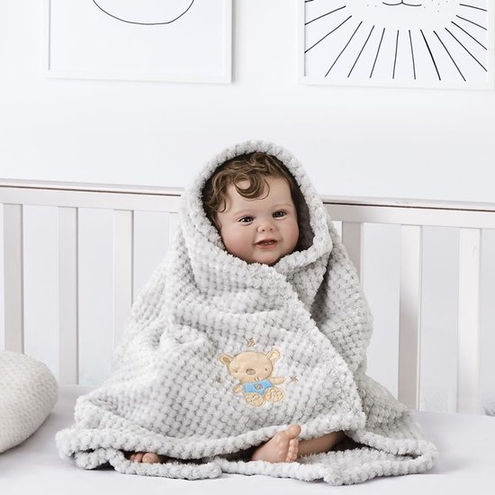 Gepersonaliseerd kraampakket met een kinderkoffertje | La Commence Liefdevolle kraamcadeaus