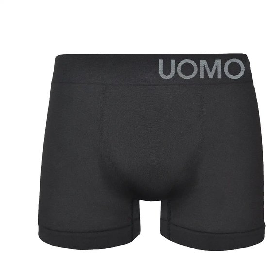 Zwarte boxer met grijze UOMO-logo op de tailleband, op witte achtergrond.